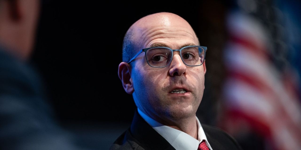 Trump Will Nominate Economic Adviser Stephen Miran to Fed Vacancy