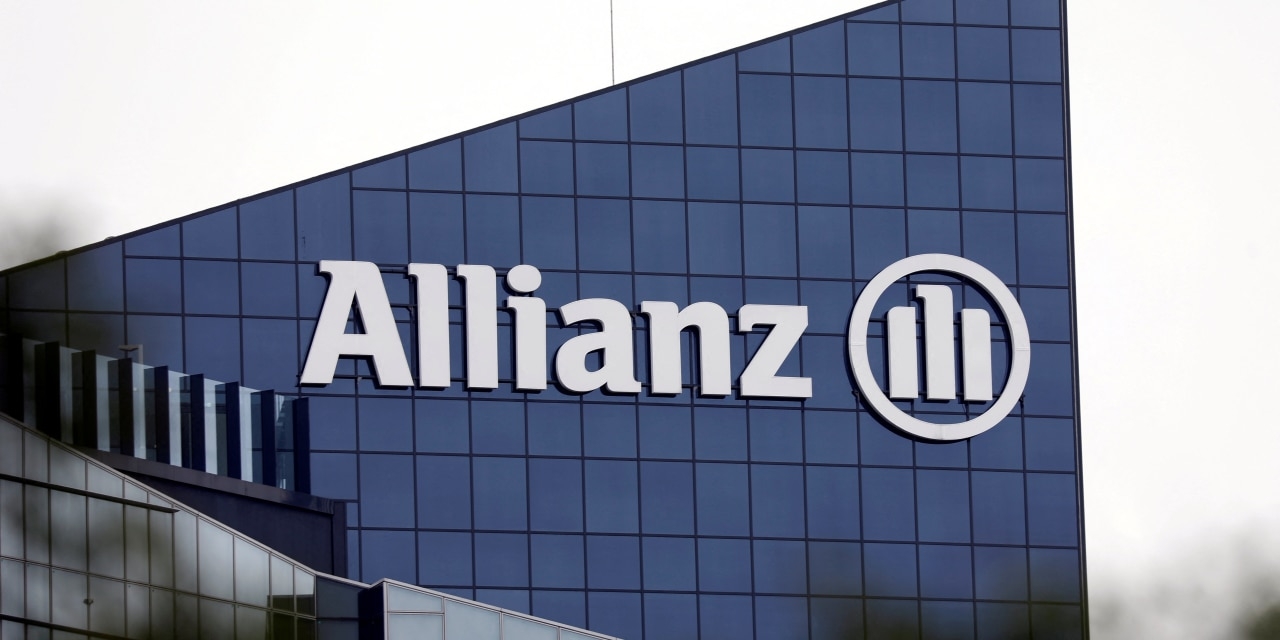 Allianz Sticks to Guidance After Profit Misses Views on Higher Costs