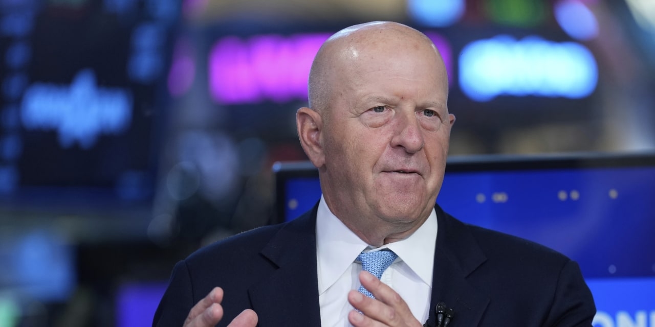 Trump Calls on Goldman to Replace Economist Over Tariff Stance