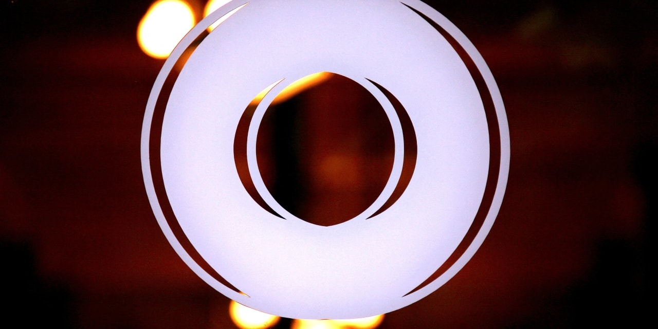 Macquarie to Wait Out Volatility Before Divesting More Renewables