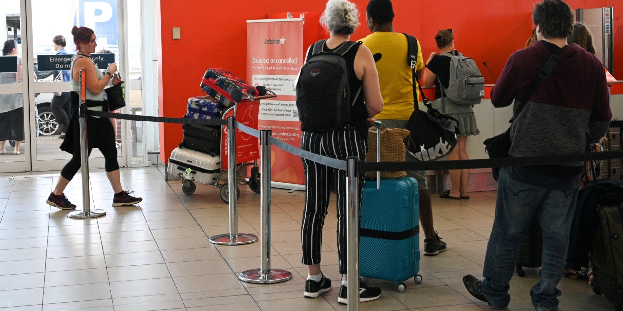 Australia's Qantas to Close Asia-Based Budget Carrier