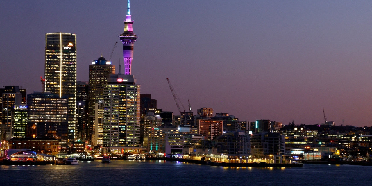 New Zealand Budget Deficit Set to Worsen Amid Global Growth Fears