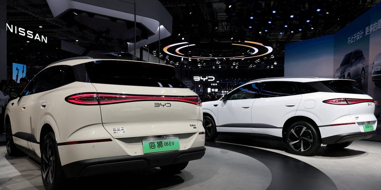 Chinese Auto Stocks Rise After Vow to Pay Suppliers on Time