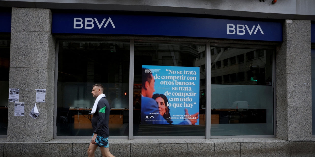 Spain Cabinet to Conduct Further Review of BBVA's Bid for Sabadell