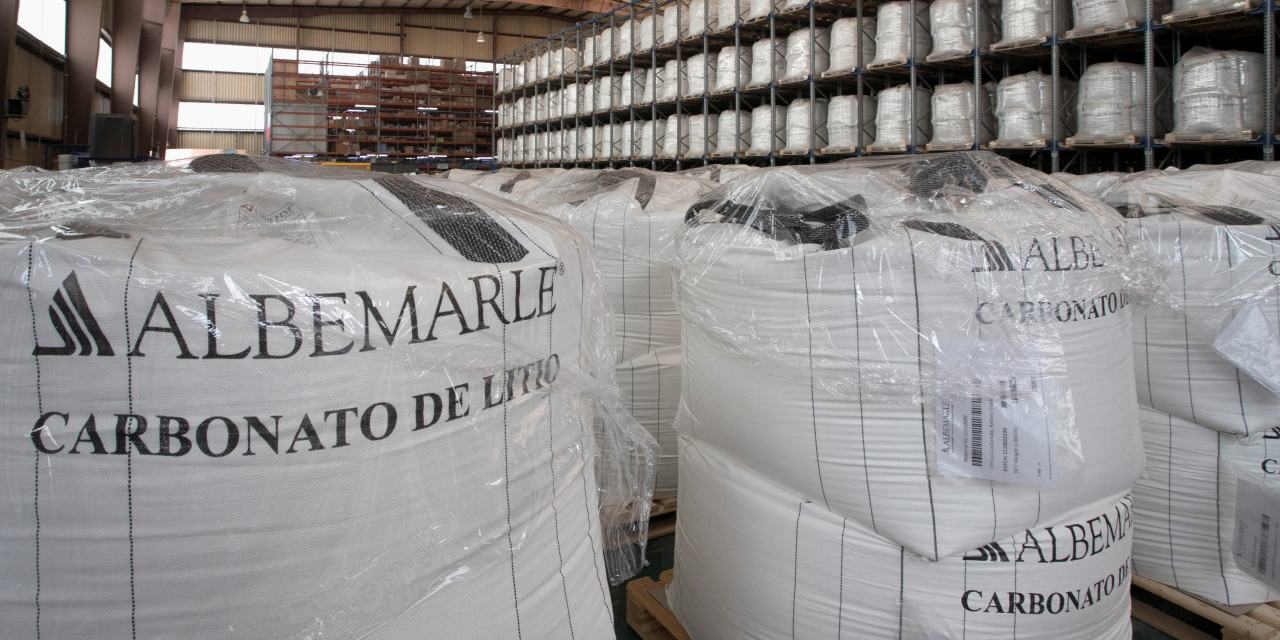 Albemarle Cuts Costs as Lithium Prices Slump