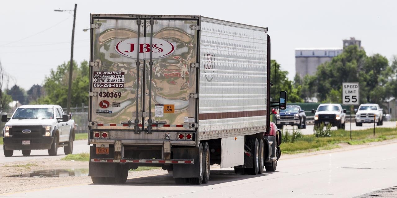 World's Biggest Meatpacker Bets Big on Sausages Amid Tariff Upheaval