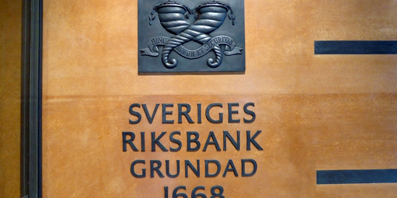 Sweden's Central Bank Cuts Rate Amid Economic Uncertainty