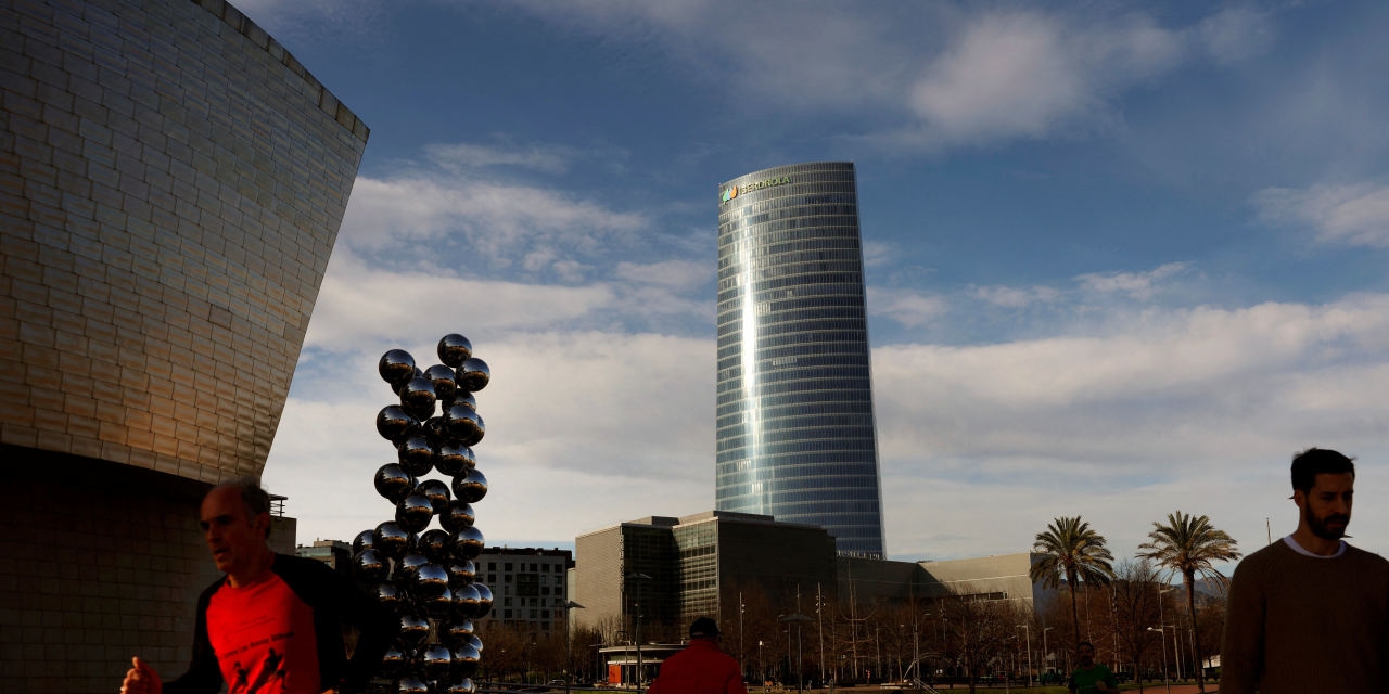 Iberdrola to Raise Almost $6 Billion to Support Investments