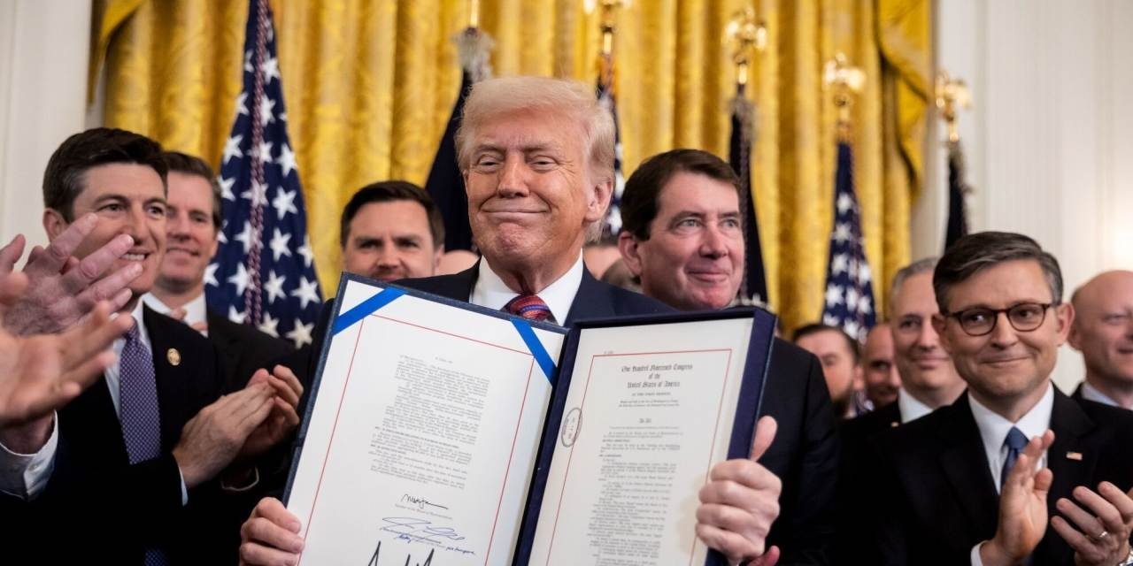 Private Equity Worries That Trump Might Bundle Crypto Into 401(k) Order