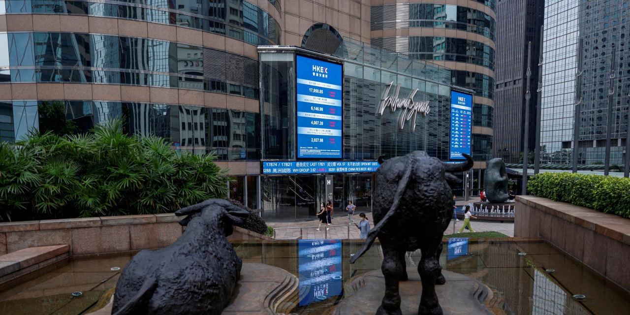 Hong Kong Exchange Operator Posts Record Quarterly Earnings