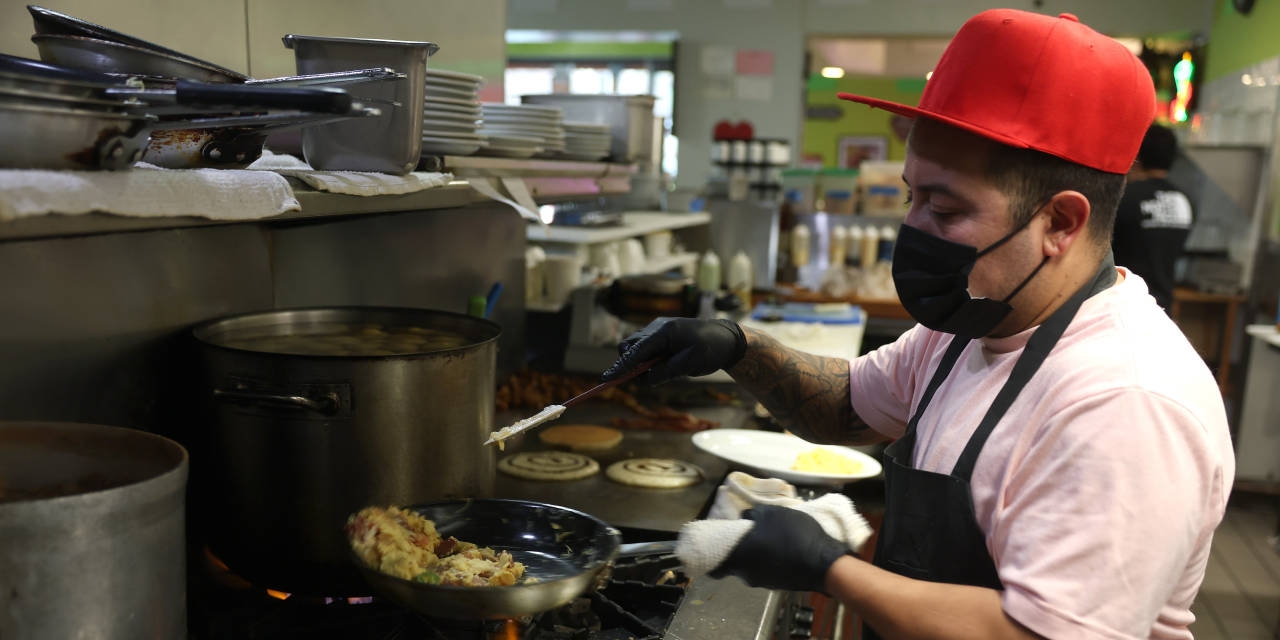 Worried About the Economy, America's Small Businesses Are Reducing Investment and Hiring, Survey Shows