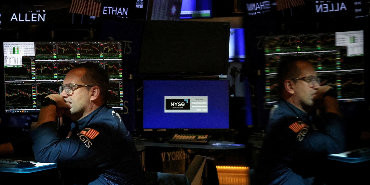 Investors Pile Into ETFs at Record Pace Despite Market Turmoil