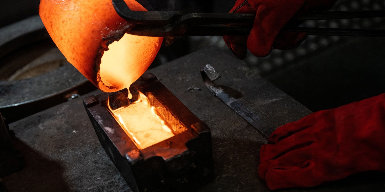 Gold Miners Eschew Hedging to Lap Up Sky-High Prices