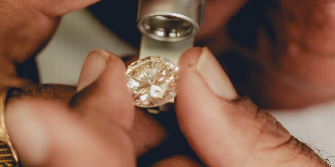 Are Diamonds Even a Luxury Anymore? De Beers Reckons With Price Plunge