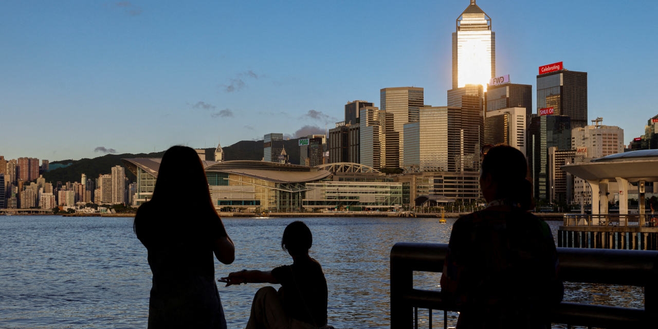 HKMA Sells Hong Kong Dollars as Currency Approaches Peg to Greenback