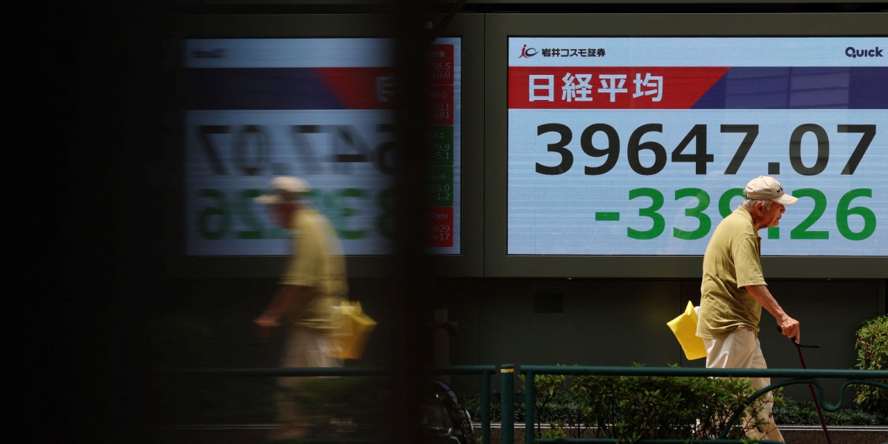 Asia Stock Markets Fall as Trump Sets New Tariffs