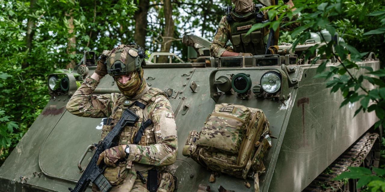 Russia Amasses 50,000 Troops Around Sumy, Putting Ukraine in Precarious Position