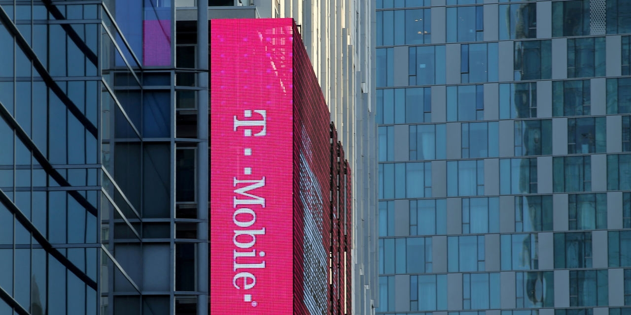 Justice Department Won't Seek Injunction for T-Mobile Acquisition of U.S. Cellular