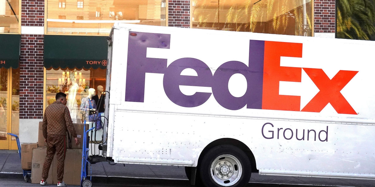 FedEx Posts Growth, Subdued Outlook Amid Tariffs, Inflation