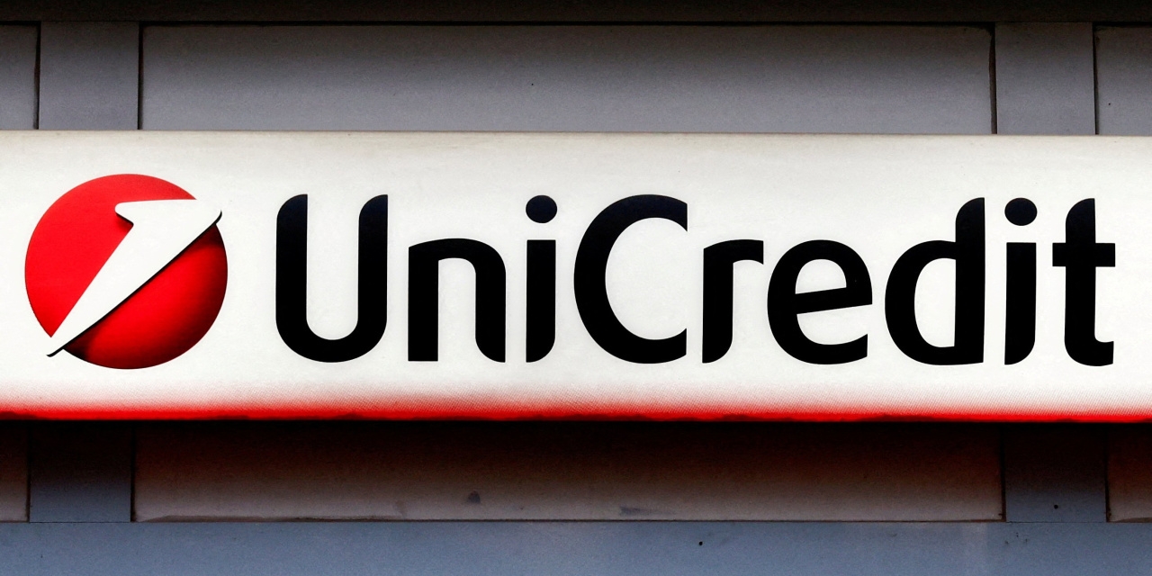 UniCredit Plans to Double Stake in Greek Bank Alpha Services to Around 20%