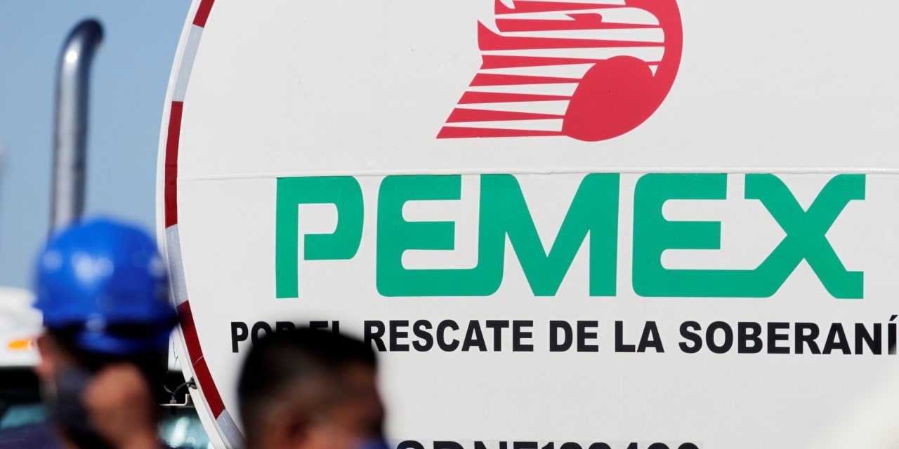Mexico's Pemex to Trim Costs With Restructuring-Related Job Cuts