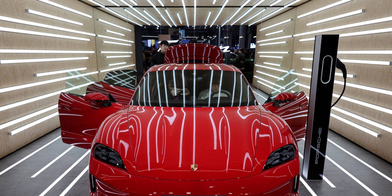 European Carmakers Trade Higher on Hopes of Tariff Agreement