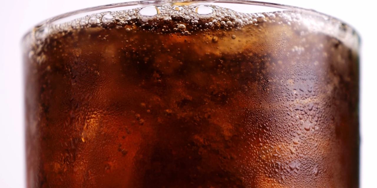 Cane Sugar vs. Corn Syrup: How Soda Sweeteners Stack Up for Your Health