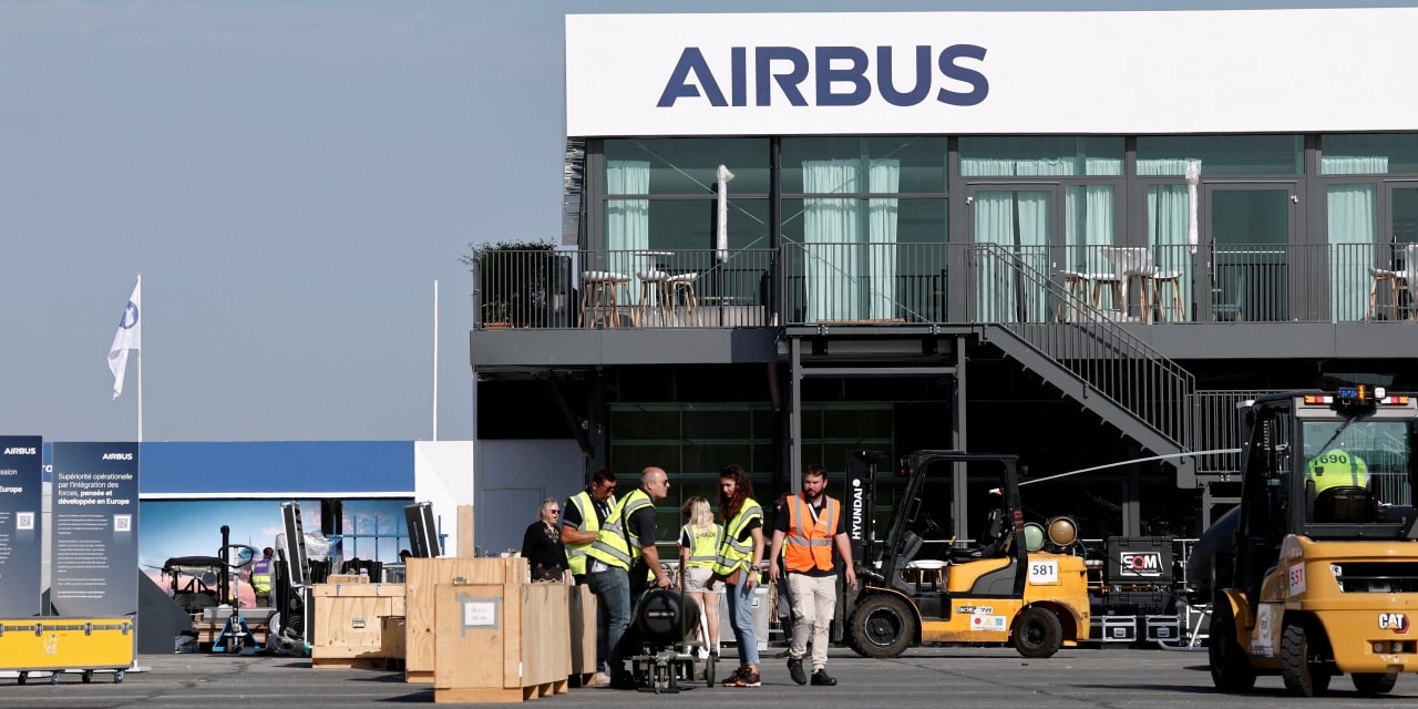 Airbus Faces U.K. Strikes Amid Wage Dispute