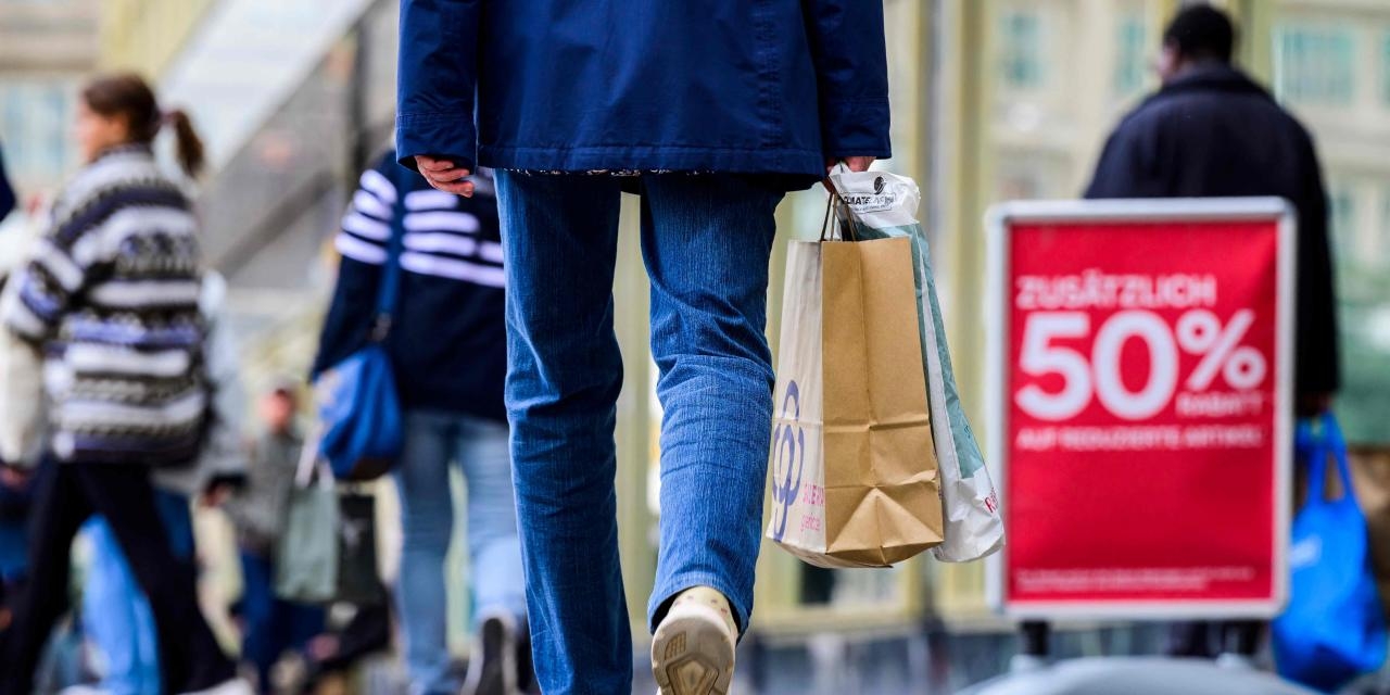 German Consumer Confidence Edges Higher Despite Tariff Uncertainty