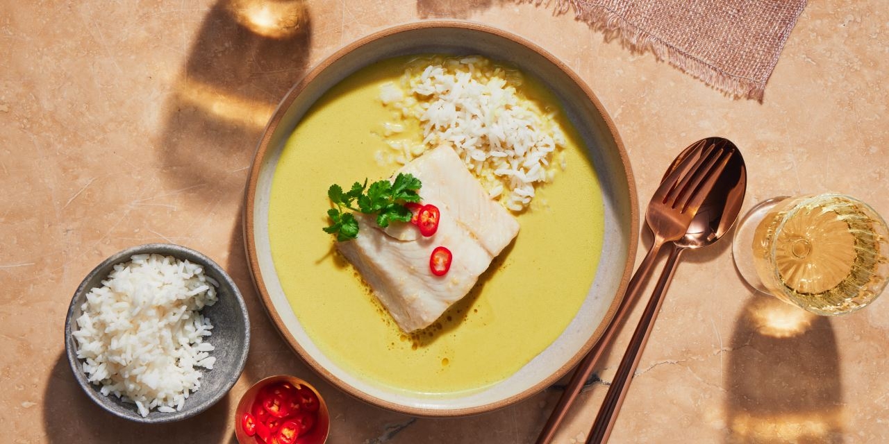Impress Your Guests Effortlessly With This Recipe for Black Bass in a Gorgeous Golden Curry