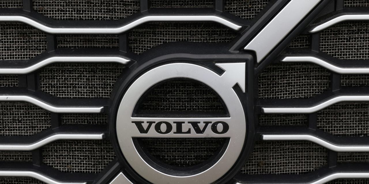Volvo Car Pulls Guidance, Launches Plan to Soften Tariff Blow