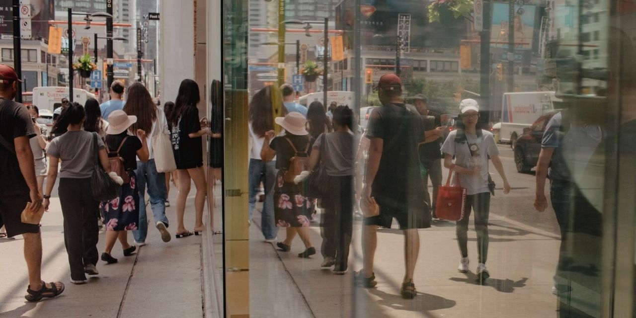 Firms Cautious About Raising Prices, Bank of Canada Survey Says