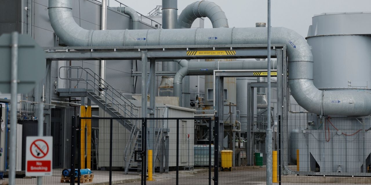 Ireland's Economy Grew Much Faster Than Expected on Tariff Stockpiling