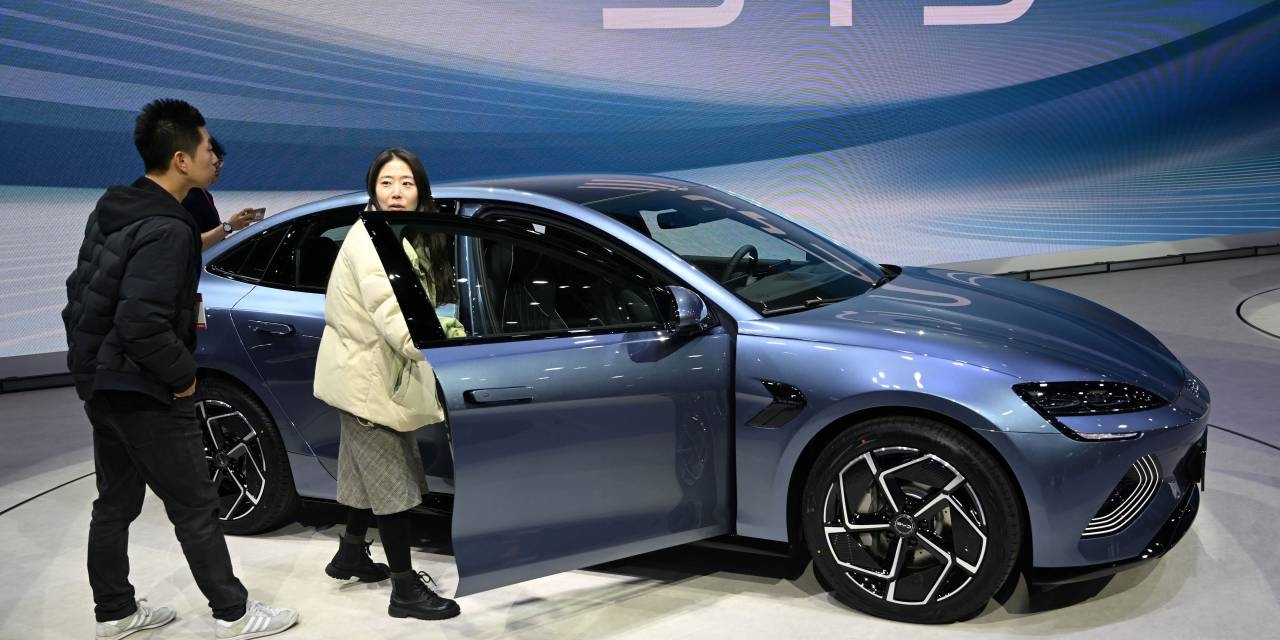 China's BYD Outsells Tesla in Europe for First Time