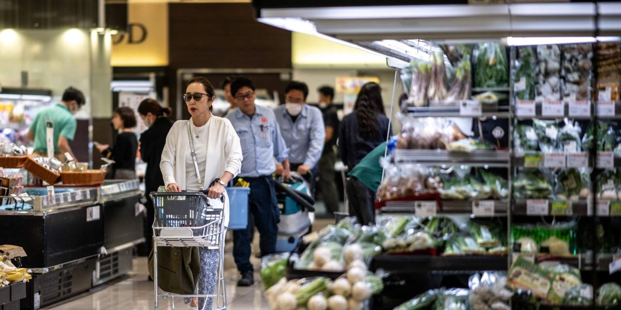 Tokyo Consumer Prices Signal Rise in Japan-Wide Inflation