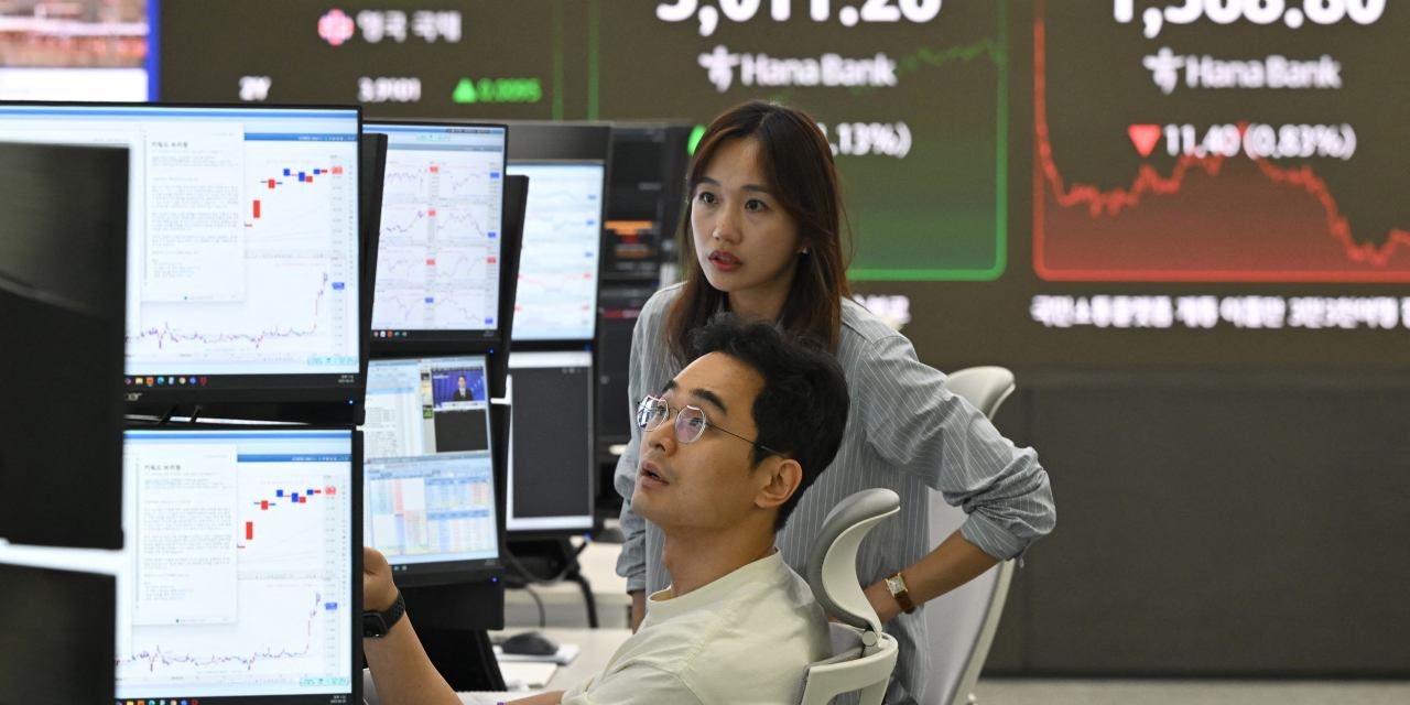 Asia Stocks Rise on Israel-Iran Cease-Fire Relief, Fed Rate-Cut Hopes