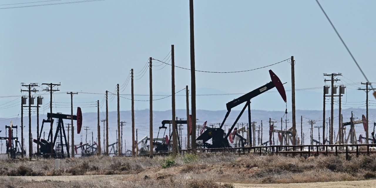 U.S. Crude-Oil Stockpiles Down More Than Expected