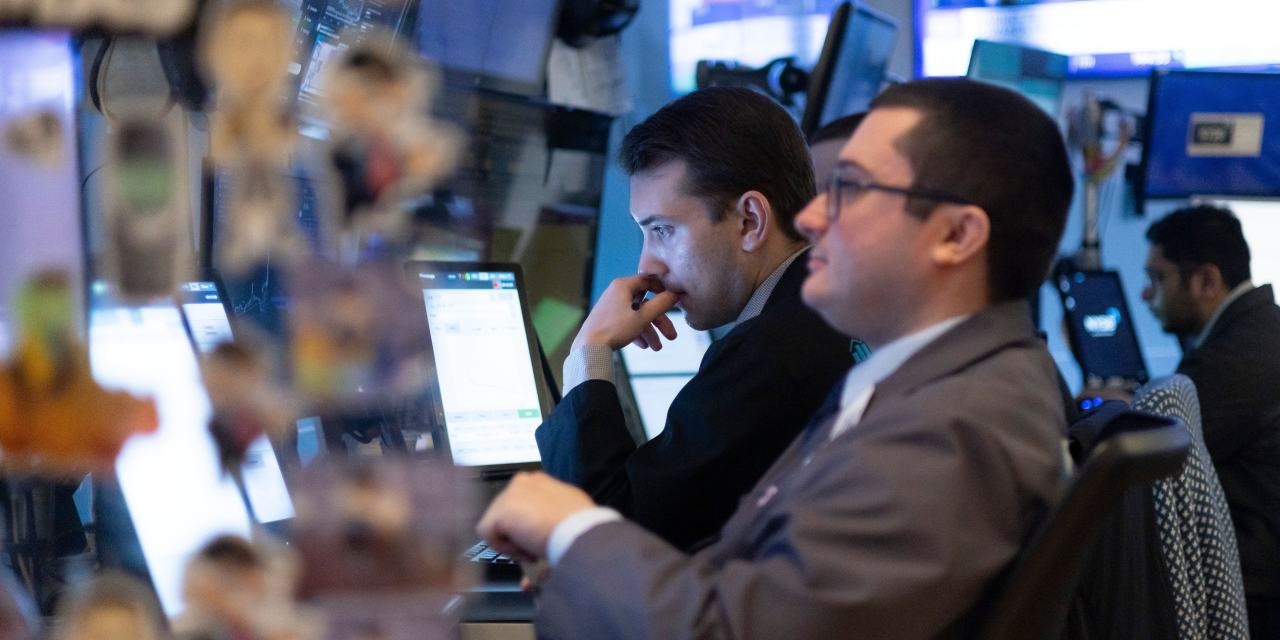 Stocks Gain After Trump Touts U.K. Deal, High Hopes on China