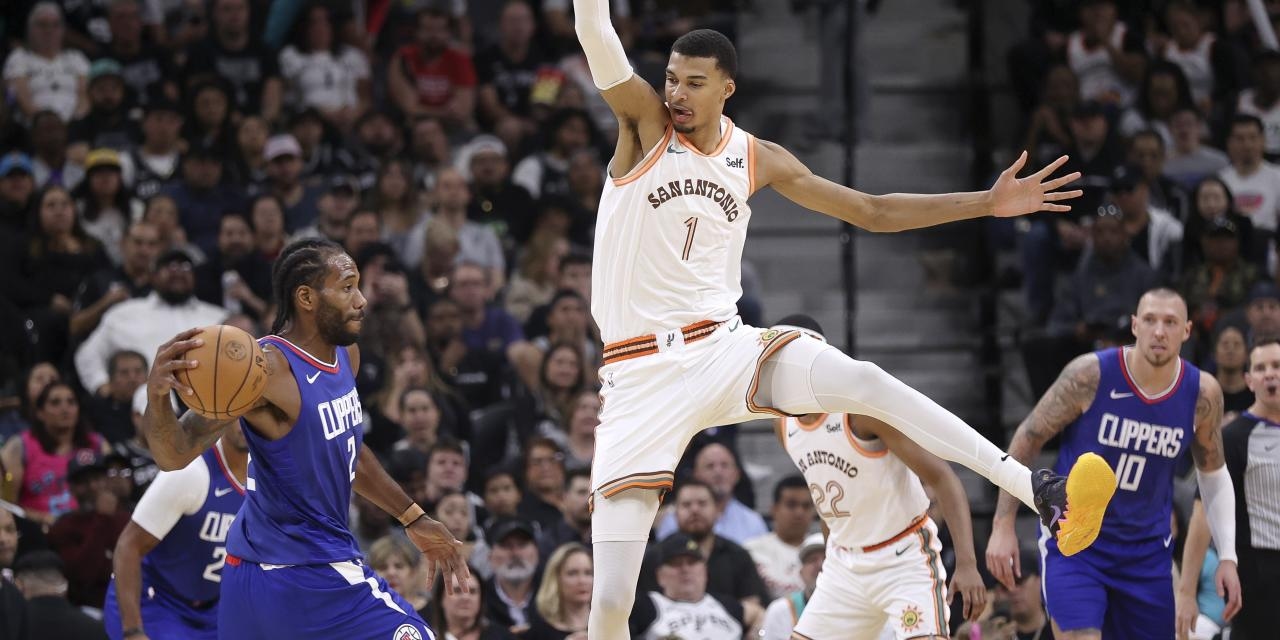 Shaolin Monks and Sumo Wrestlers: The Year NBA Offseason Workouts Got Weird