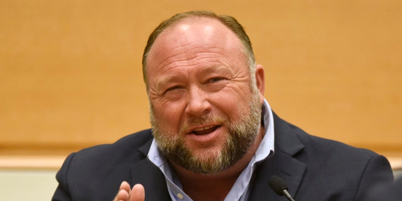Texas Judge Appoints Receiver for Alex Jones's Infowars