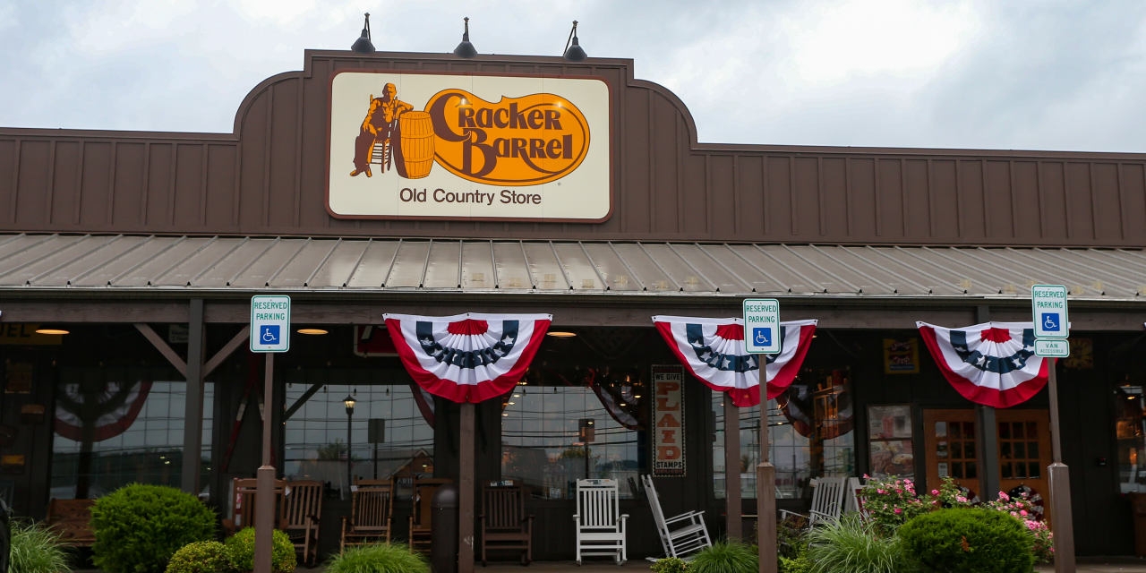 Cracker Barrel Swings to Profit on Slightly Higher Sales