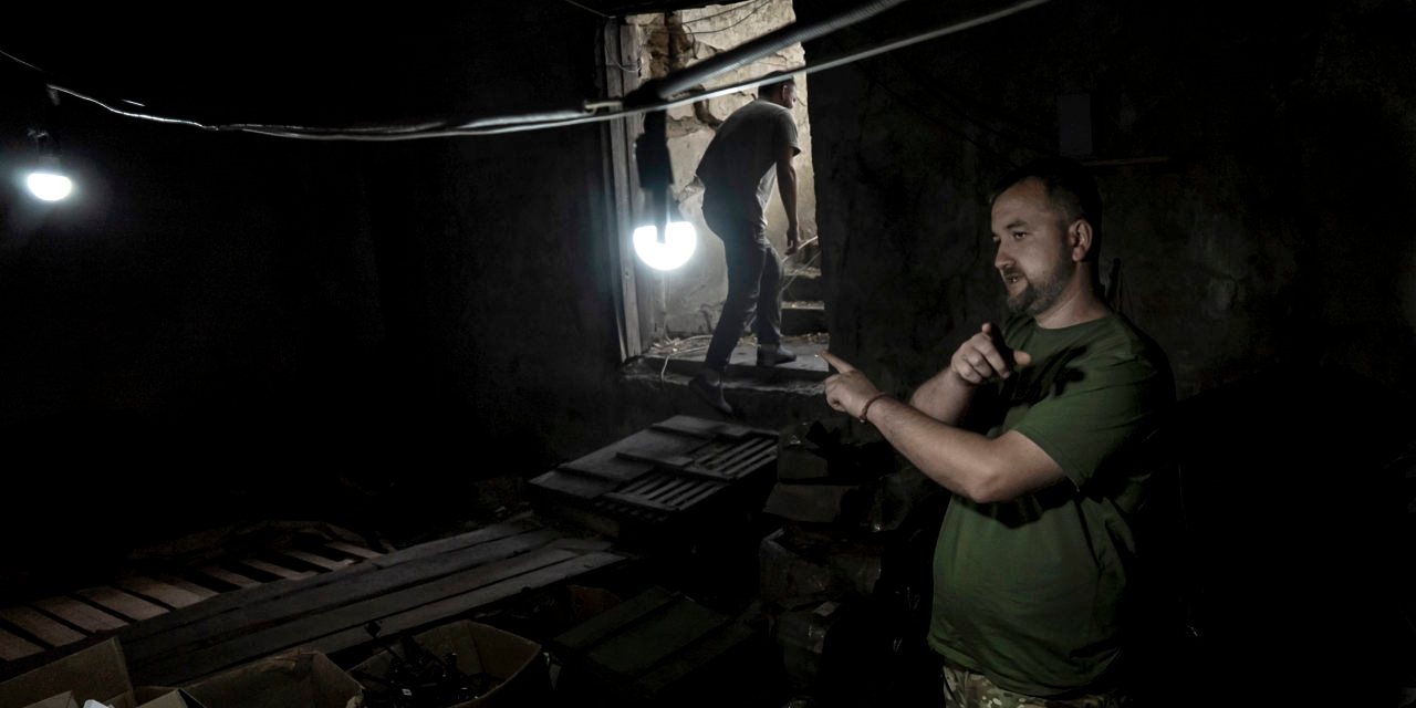 How Will the War in Ukraine End? Two Scenarios