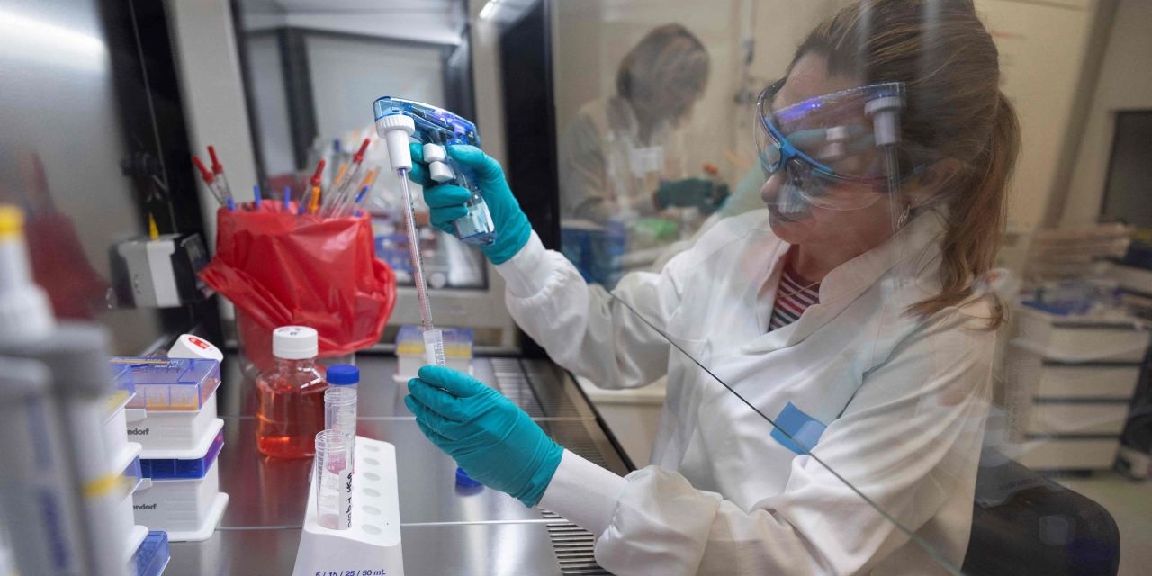 Sanofi, Regeneron's Itepekimab Delivers Mixed Results in Late-Stage Trials