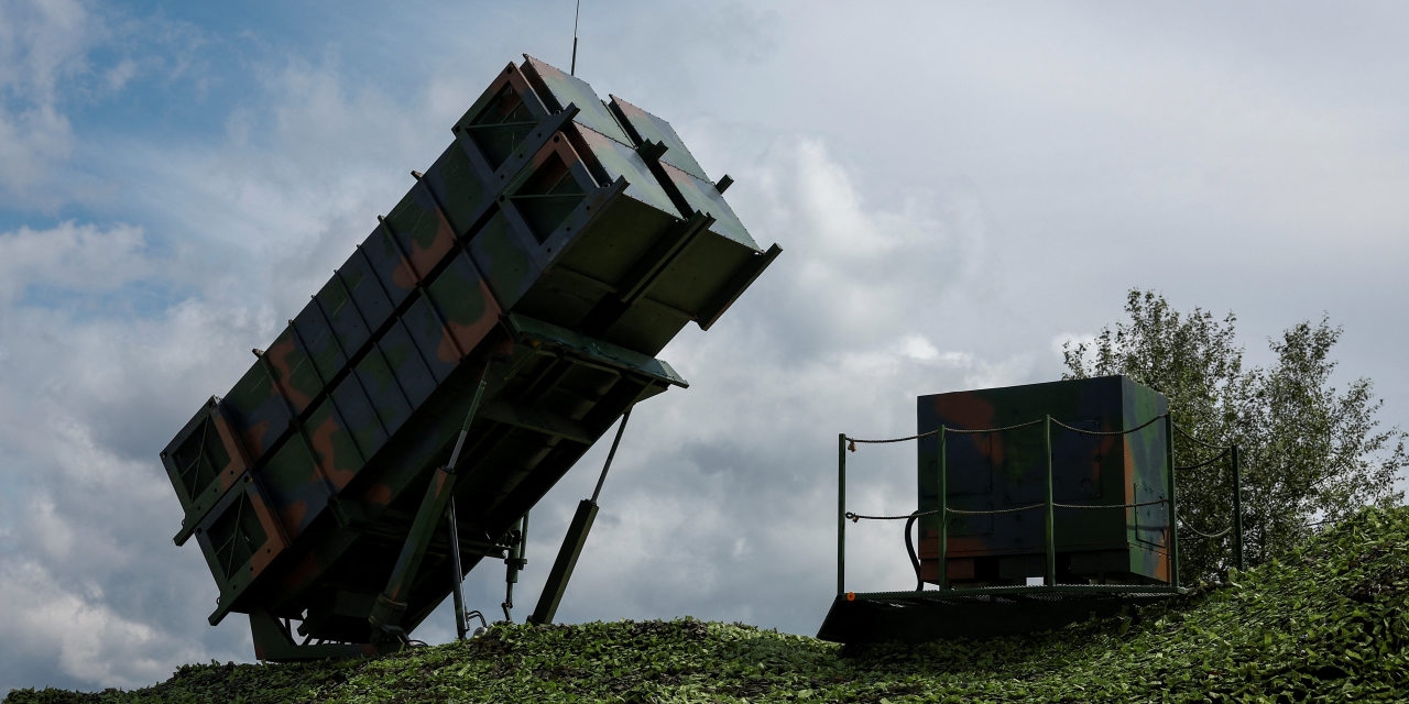 What the Halt in U.S. Weapon Supplies Means for Ukraine
