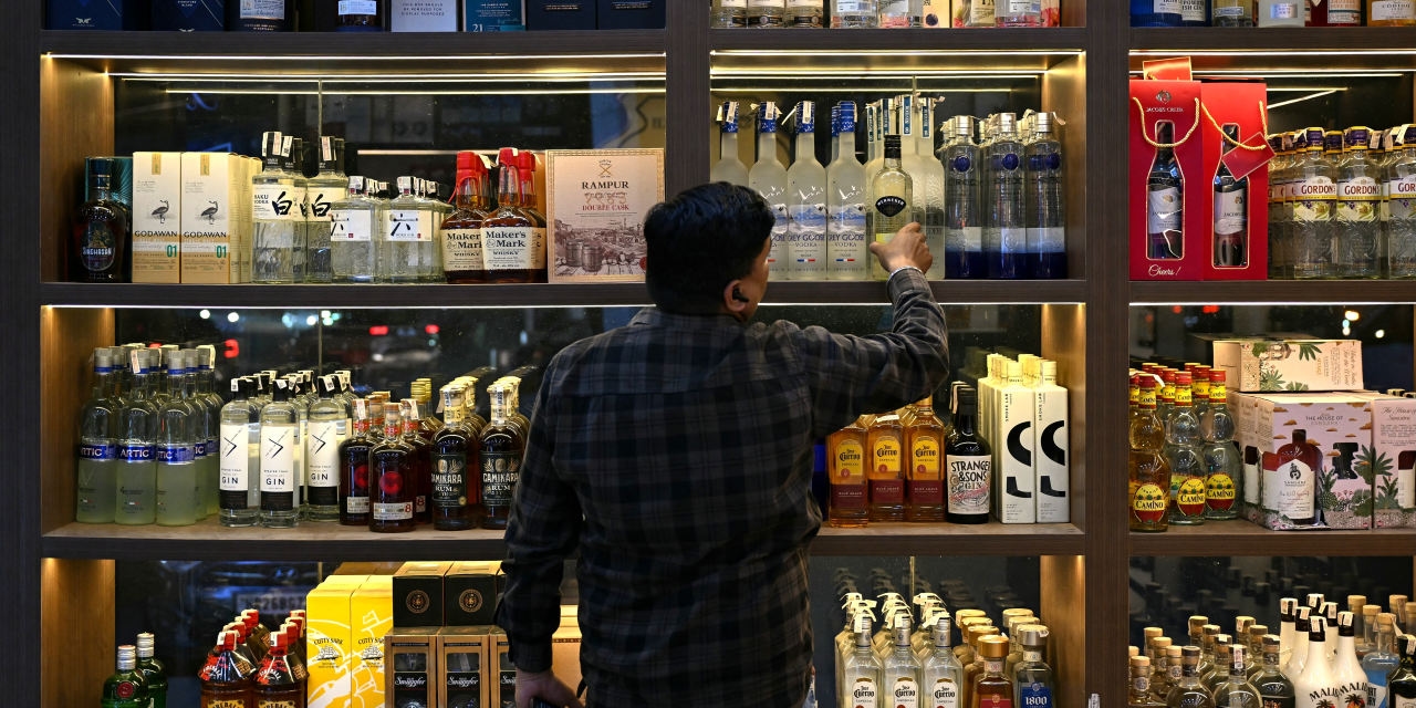 Think Doing Business in India Is Hard? Try Getting a Drink After Work