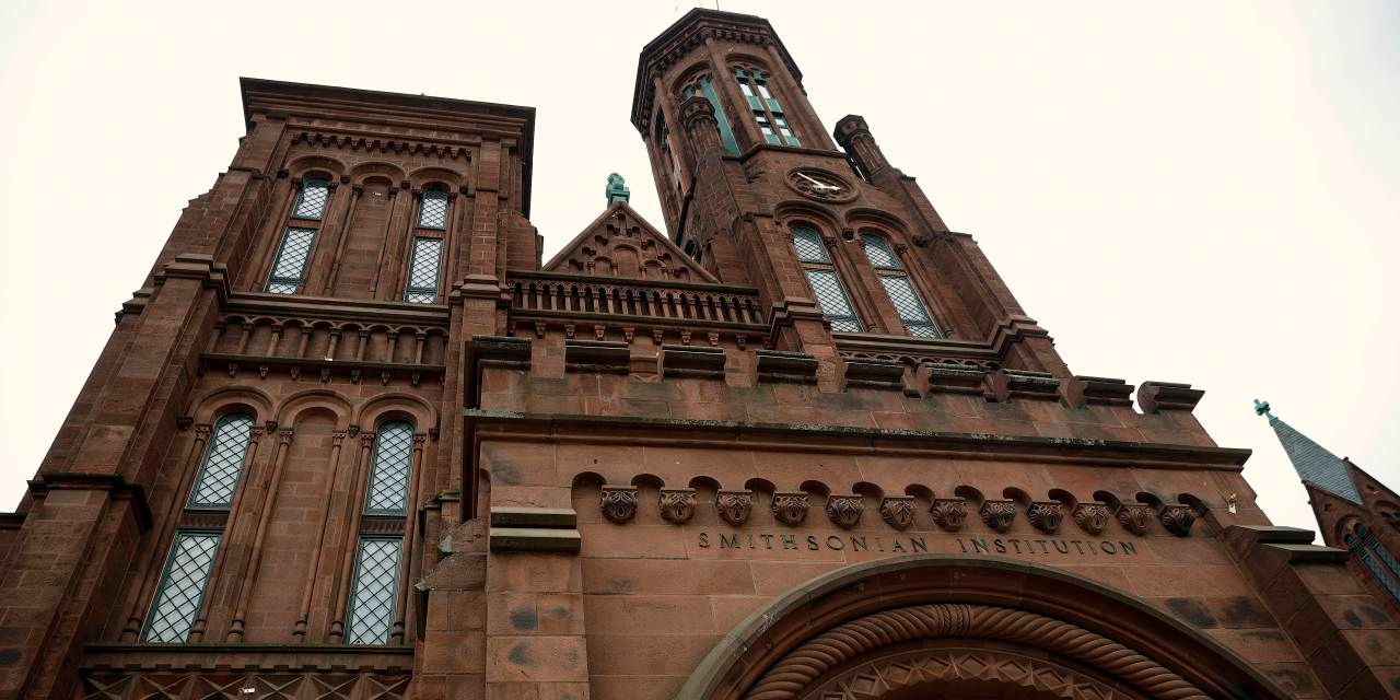 White House to Vet Smithsonian Museums to Fit Trump's Historical Vision