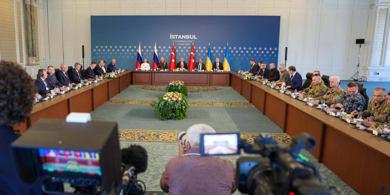 Russia and Ukraine Ratchet Up War While Trying to Show Trump They Want Peace