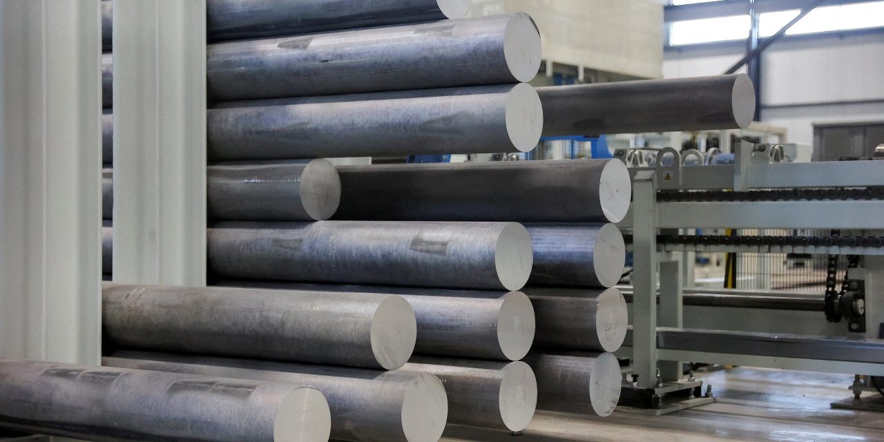 U.S.-Canada Trade Talks Dealing With Aluminum-Tariff Levels, Bessent Says