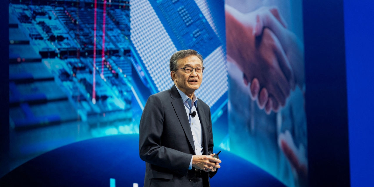 Intel's CEO, Under Attack From Trump, Is Already at Odds With His Board