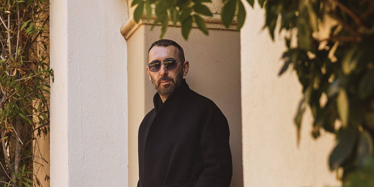 This Top Fashion Designer Thinks Men's Pants Are Too Tight